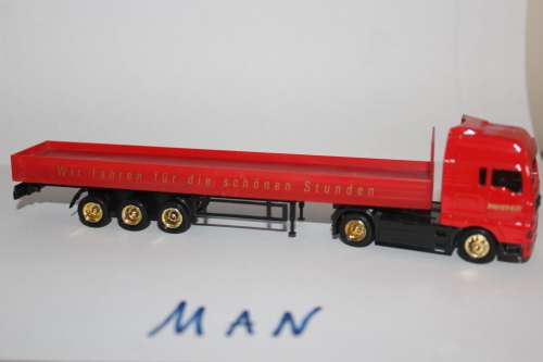 MAN  Truck and open  trailer  Huster shipping Company1:87