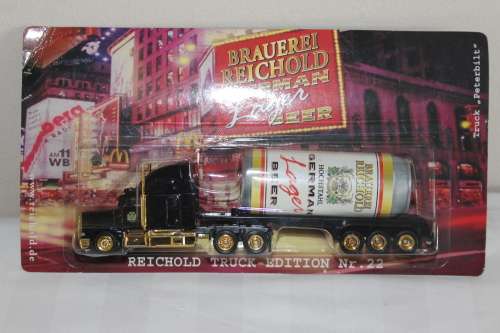 Peterbilt H0 1:87 US Truck w. trailer and beer can load, Brewery Reichold, German Lager Beer no.22
