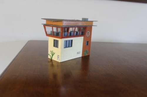 Faller H0 1:87 signal cabin