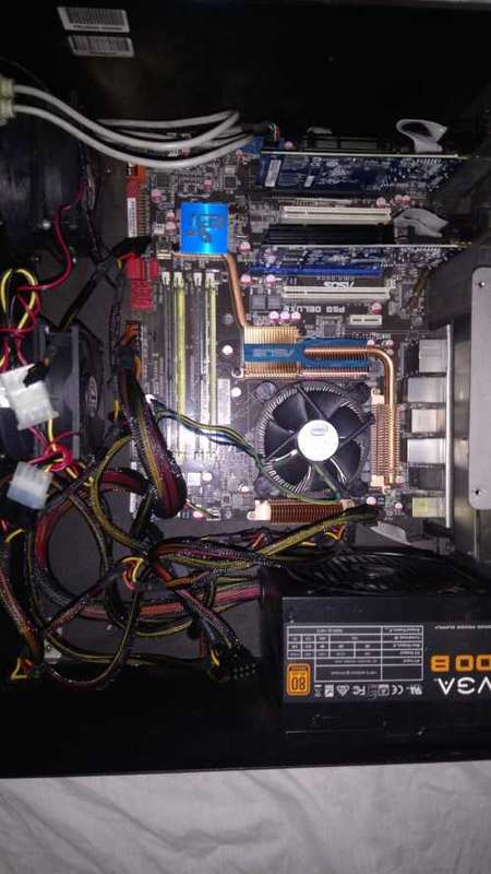 Asus P5Q Deluxe destkop pc