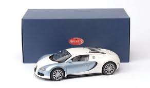 AUTOArt 1:18 BUGATTI VEYRON