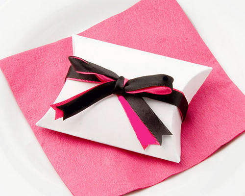 Wedding Favours - D.I.Y. White Pillow Boxes