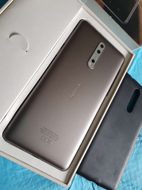 Nokia 8 - 64gb with 4gb Ram (TA-1012 SS) - With cover and an extra glass protector.