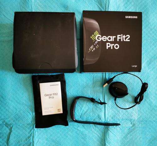 Samsung Fit2 Pro - Local Stock - Large Black (SM-R365)
