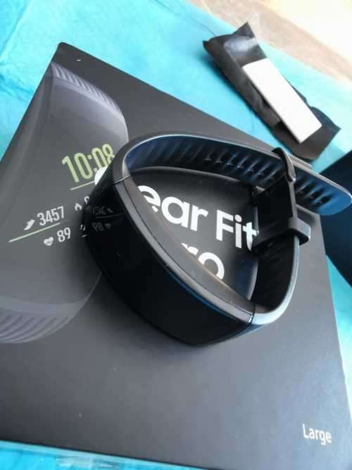 Samsung Fit2 Pro - Local Stock - Large Black (SM-R365)