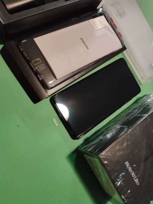Samsung Note 10 Lite 128GB-Aura Black -Dual Sim -SMN770F/DS - With Extras(Covers, Protector, Skins)