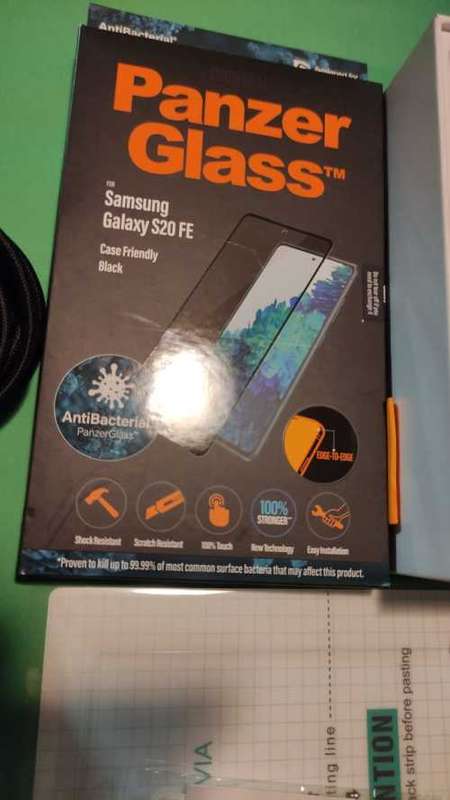 Samsung Galaxy S20 FE  - Dual Sim  -SM-G780F/DS - With Lots of Extras