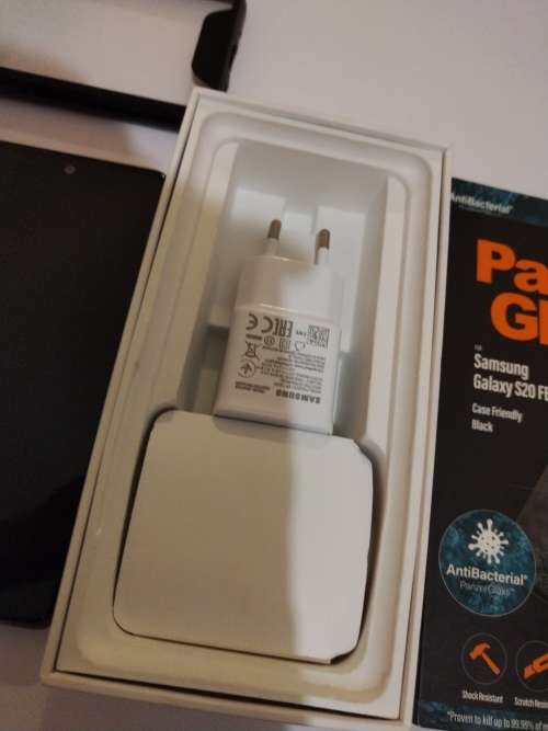 Samsung Galaxy S20FE  -Cloudy Navy -  Dual Sim -SM-G780G/DS - Snapdragon Version with extras