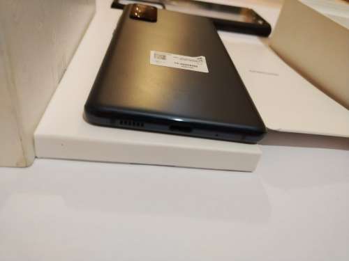 Samsung Galaxy S20FE  -Cloudy Navy -  Dual Sim -SM-G780G/DS - Snapdragon Version with extras