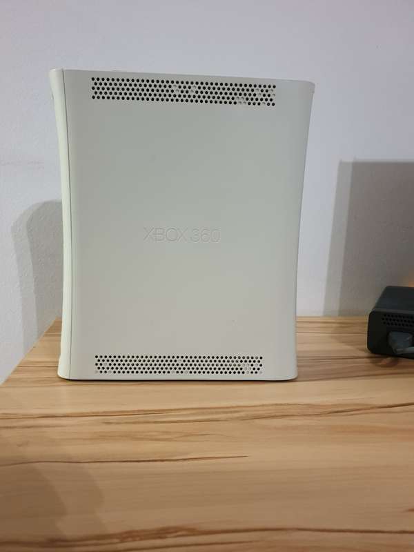 Xbox 360 - refurbished