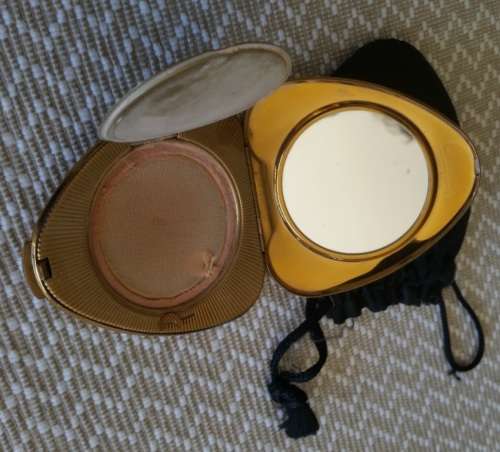 Vintage 1950's Gold Plated Kigu Heart Shaped Powder Compact ' Cherie'