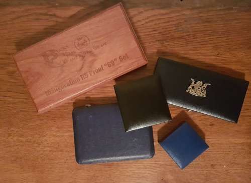 five coin display cases