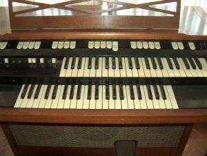 Hammond M100 Organ for parts or restoration