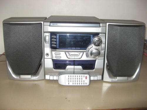 Sanyo Audio System (Audio system, speakers and remote control)