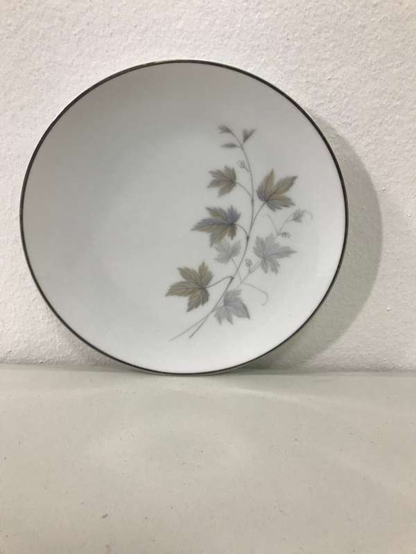 Beautiful Noritake RareDisplay Porcelain 3 Bowls and Side plate Pattern Wellesley 6312