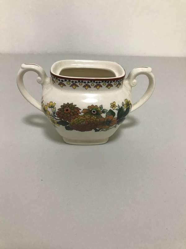 Stunning Display Mandalay Franciscan Vintage Dinner ware Staffordshire England