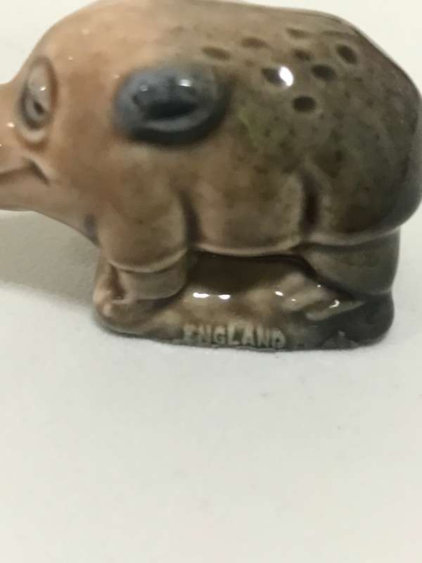 Wade England Whimsies 1954  Lot of 6 figurines per packet