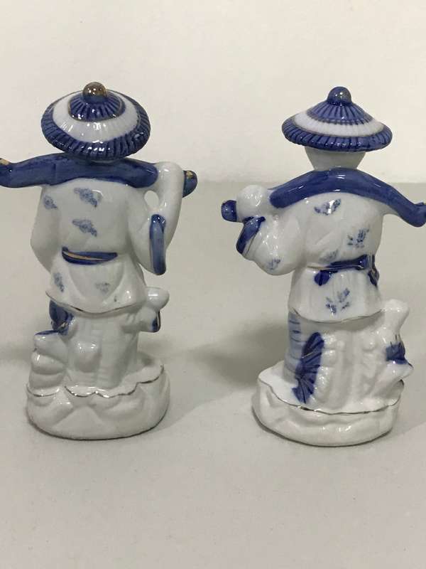 Beautiful Blue on White Porcelain Ceramic Eastern  figure