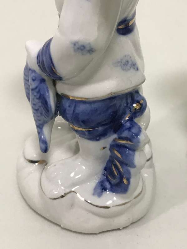 Beautiful Blue on White Porcelain Ceramic Eastern  figure