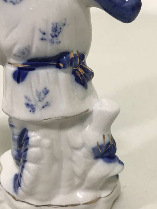 Beautiful Blue on White Porcelain Ceramic Eastern  figure