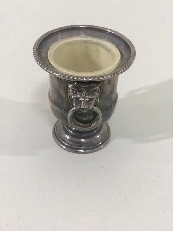 Two VTG VINERS OF SHEFFIELD ENGLAND SILVERPLATED 3 LION HANDLE URN TOOTHPICK HOLDER