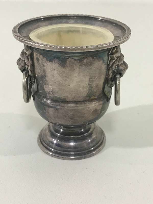 Two VTG VINERS OF SHEFFIELD ENGLAND SILVERPLATED 3 LION HANDLE URN TOOTHPICK HOLDER