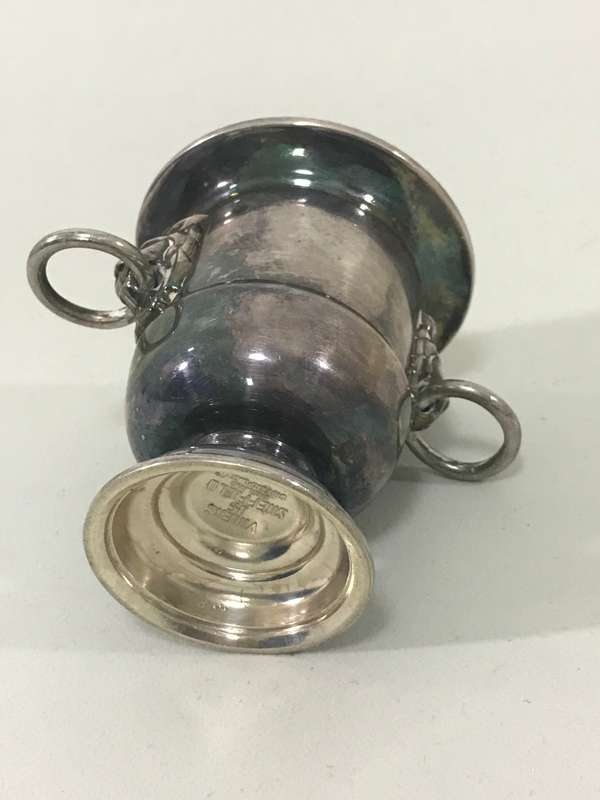 Two VTG VINERS OF SHEFFIELD ENGLAND SILVERPLATED 3 LION HANDLE URN TOOTHPICK HOLDER