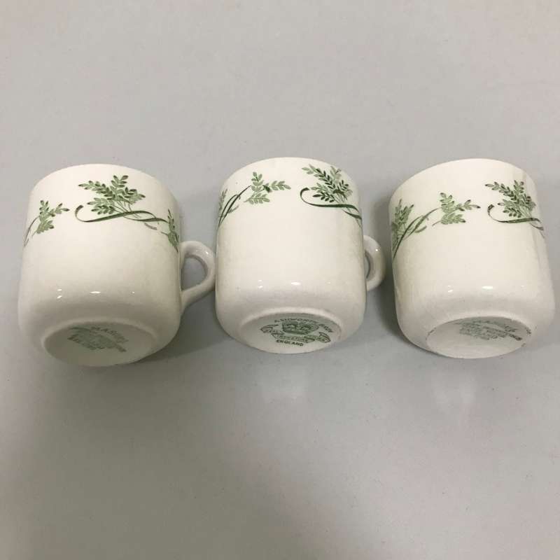 Windsor castle cups Espresso size Made in England 20th Century