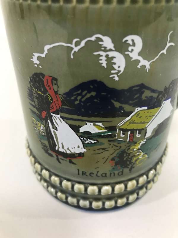 Vintage Wade Ceramic Irish mug 20th  Century Hand painted picture Country Cottage