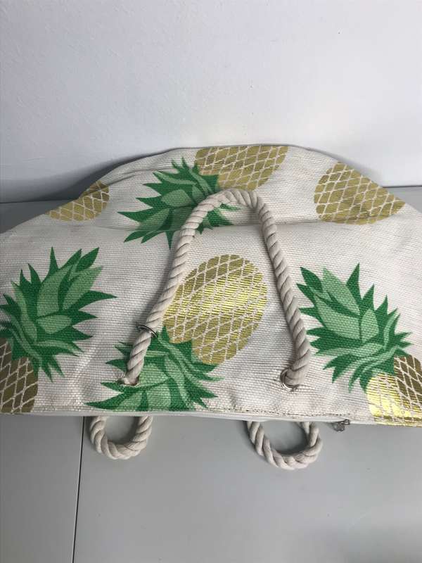 Lot 4 Bags