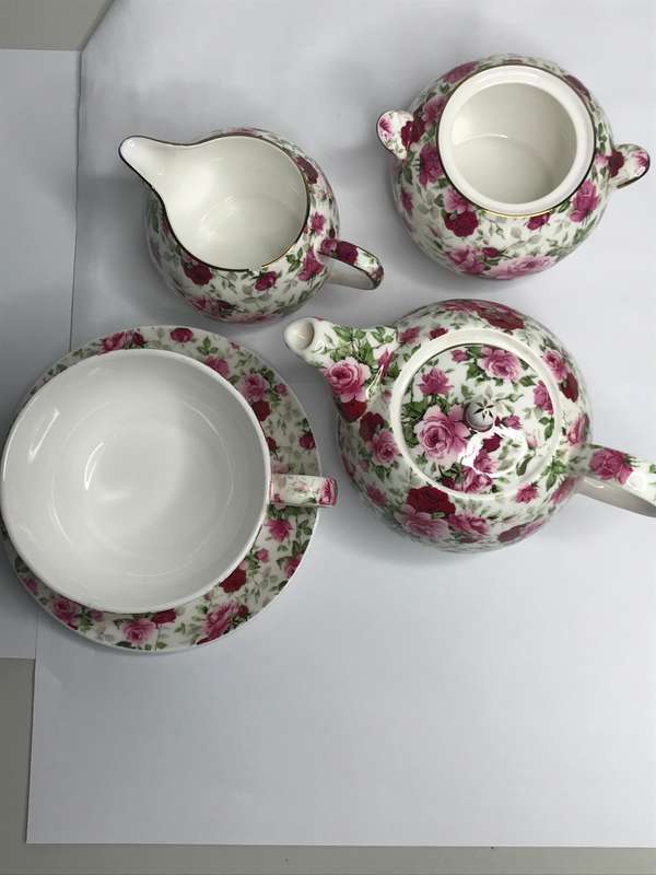 Maxwell Williams tea set