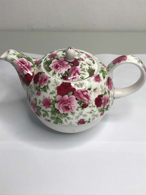 Maxwell Williams tea set