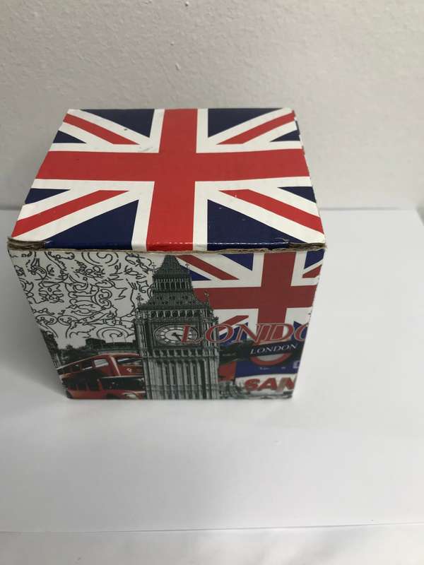 London mug with lid