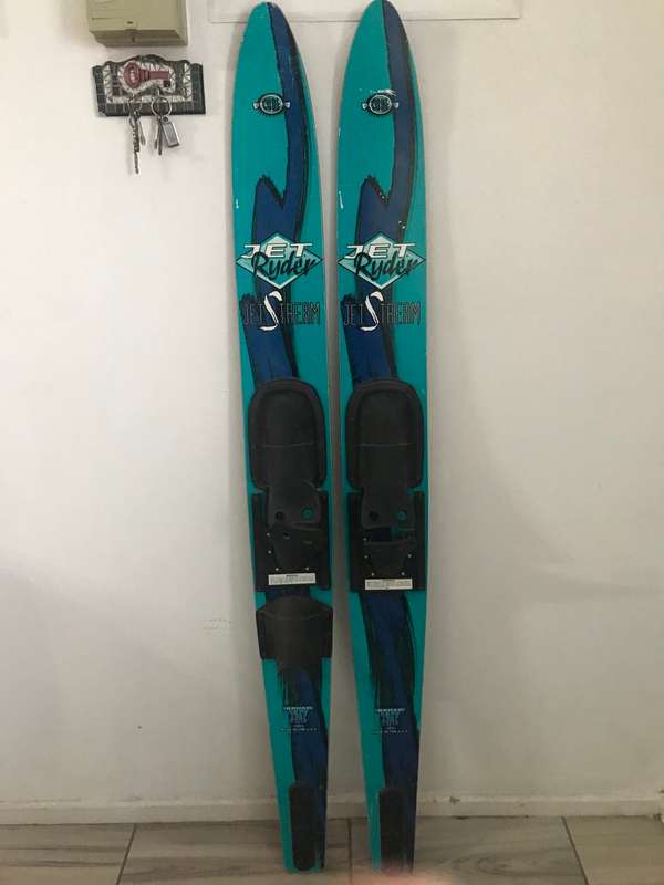 Water Skis Jet Ryder Jet Stream Made in USA 170CM X 17CM X 2,5CM second hand