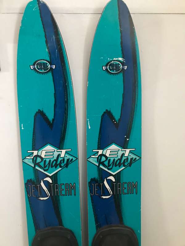 Water Skis Jet Ryder Jet Stream Made in USA 170CM X 17CM X 2,5CM second hand