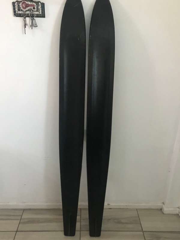 Water Skis Jet Ryder Jet Stream Made in USA 170CM X 17CM X 2,5CM second hand