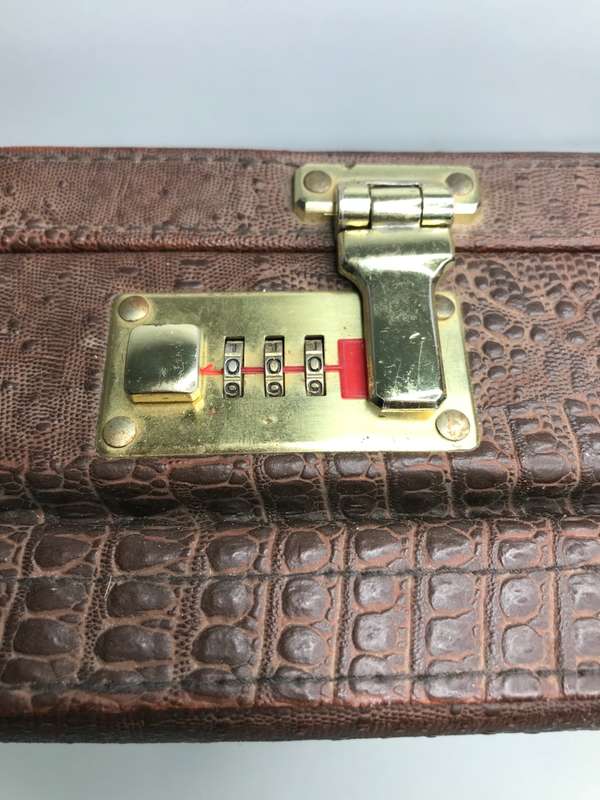 Briefcase Crocadile Skin Brown combination lock Inner Sleeves second hand