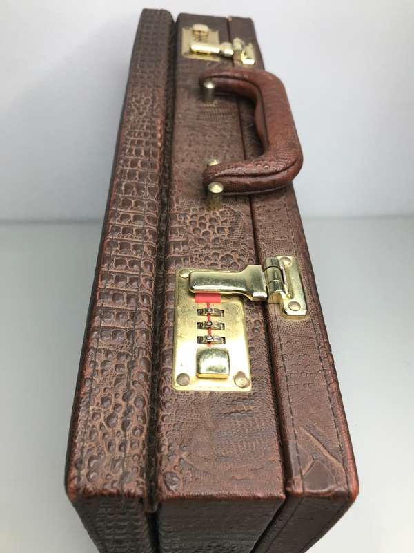 Briefcase Crocadile Skin Brown combination lock Inner Sleeves second hand