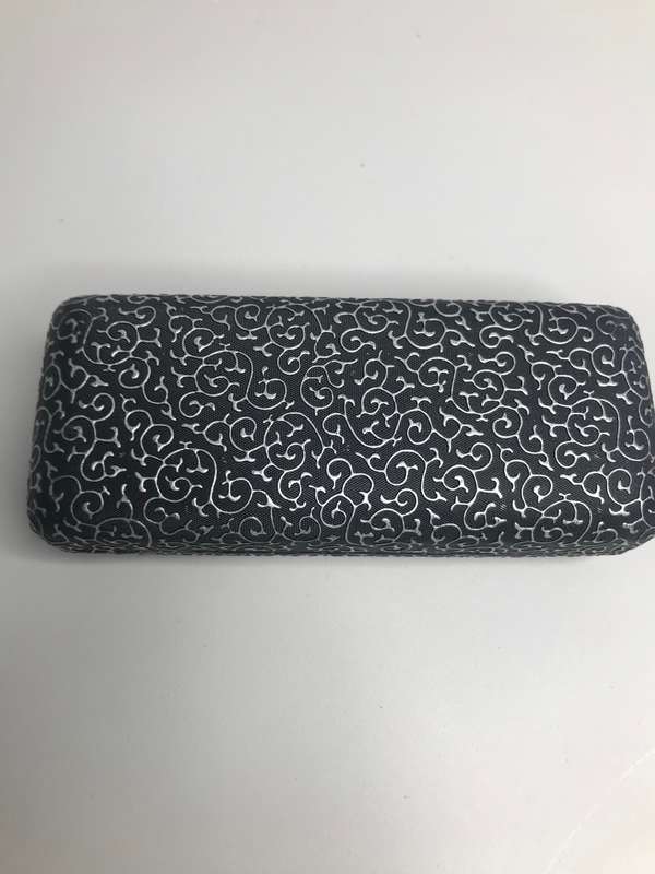 Eyewear/ Glasses Holder Beautiful Black and Silver Design