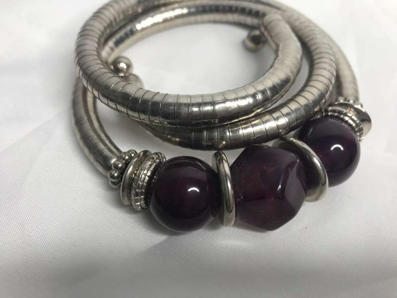 Exquisite Light weight lobster claw bangle Great gift
