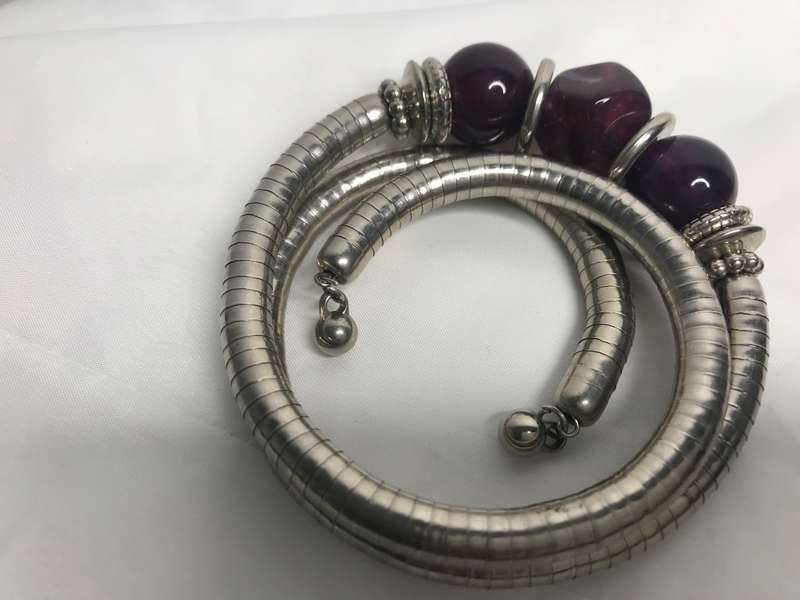 Exquisite Light weight lobster claw bangle Great gift