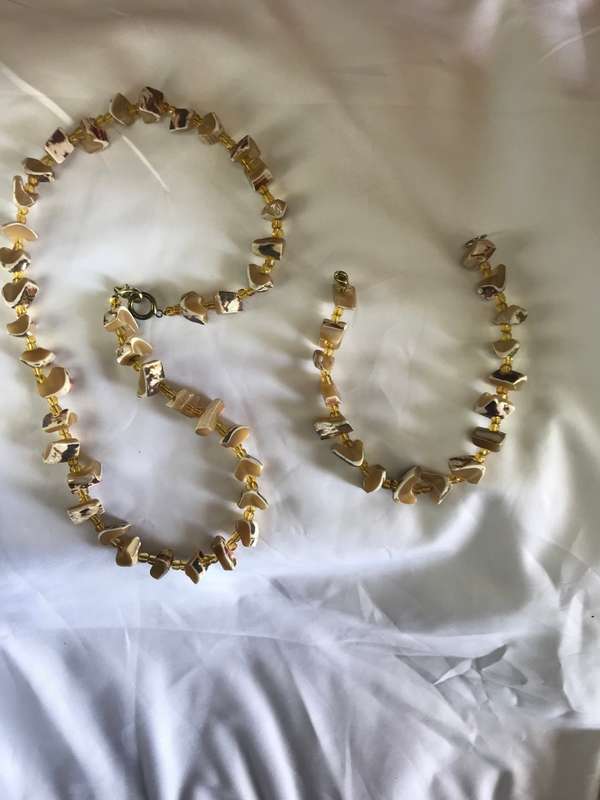 Vintage Mother of Pearls Shell Necklace, and BraceletVintage Jewelry. Perfect  gift