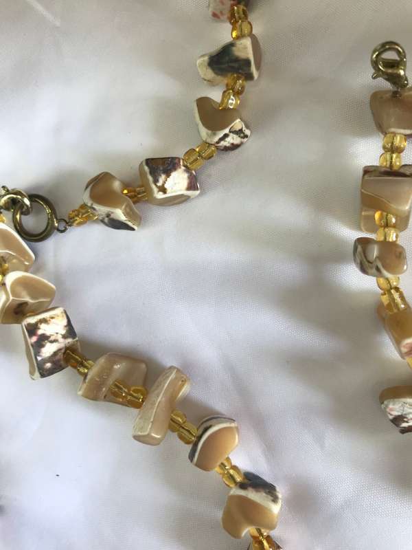 Vintage Mother of Pearls Shell Necklace, and BraceletVintage Jewelry. Perfect  gift