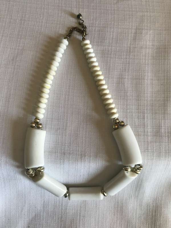 Big chunky beaded White Necklace
