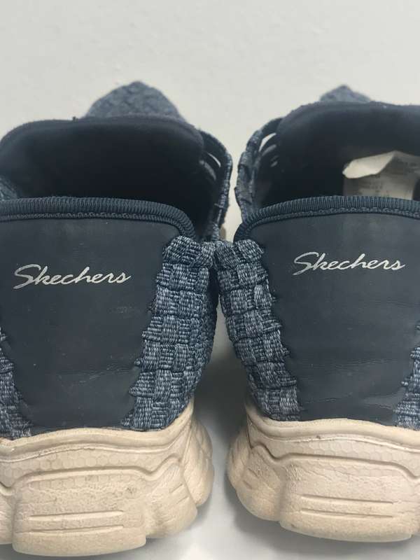 Skechers women's sneakers blue size 6