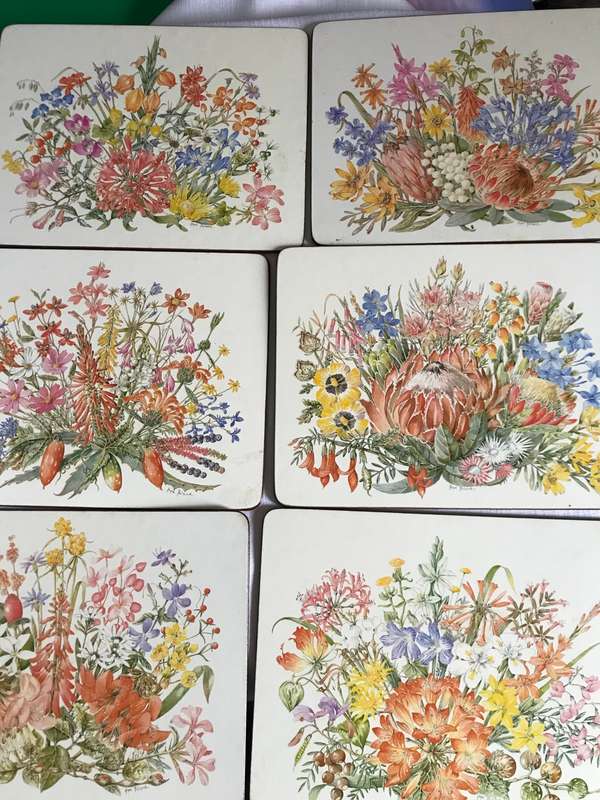 Place mats  6 inside box
