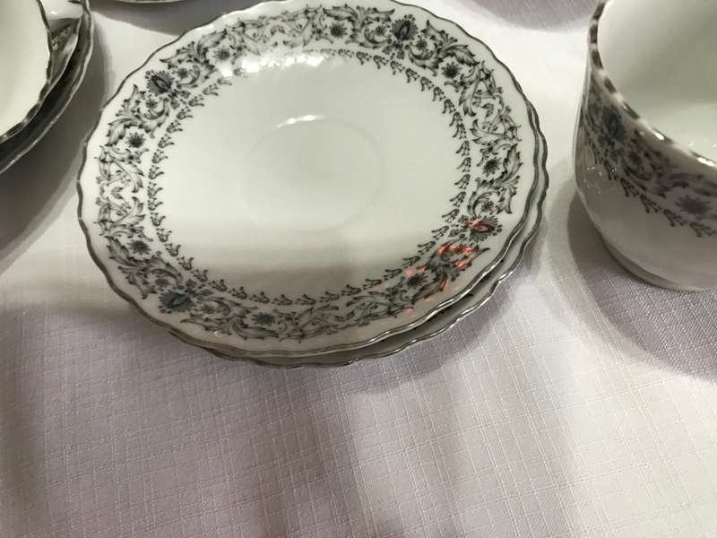 Cappuccino or tea White and Silver Cup & Saucer Set x5