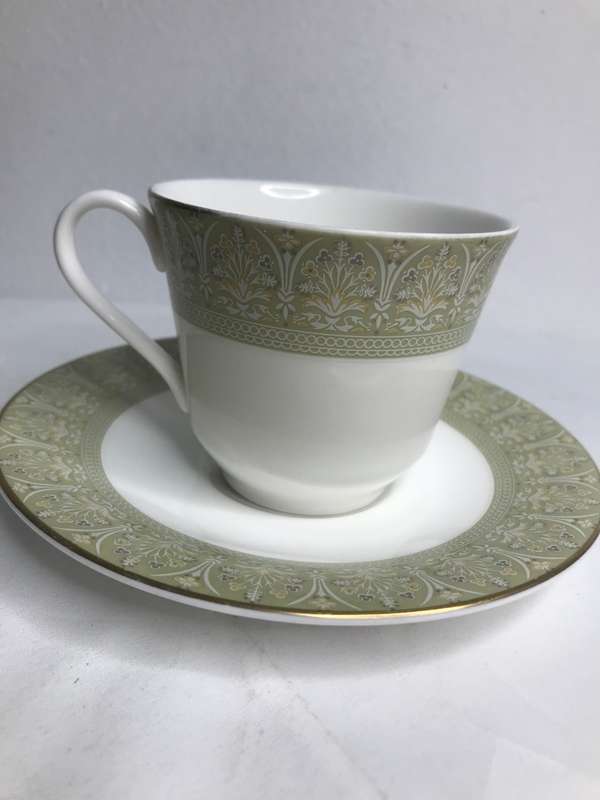 Cappucino Coffee or Tea Vintage Royal Doulton Cup and Saucer style Sonnet H5012