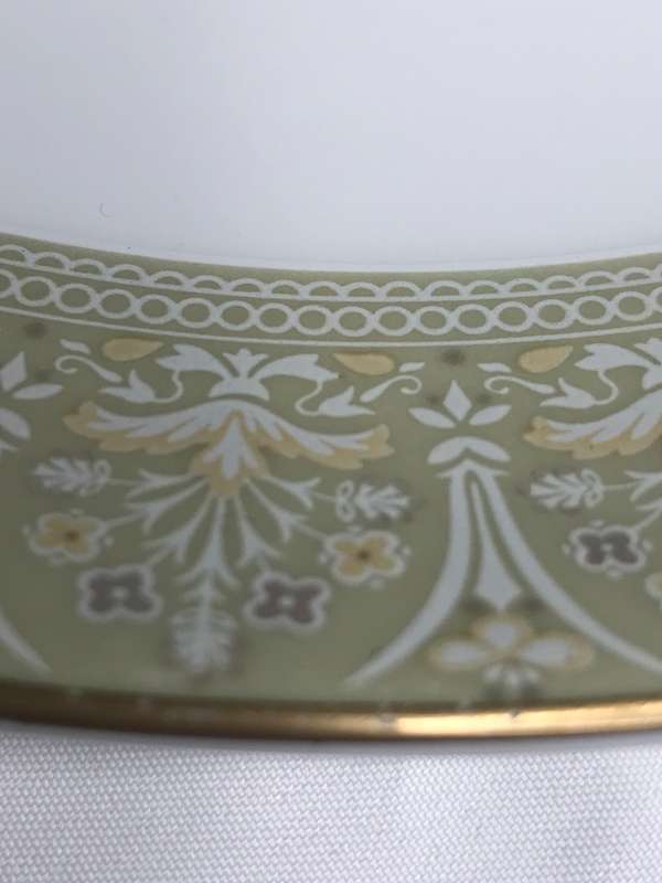 Royal Doulton Serving Plate medium Sonnet H5012