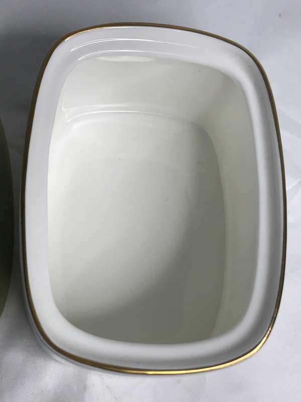 Royal Doulton Sugar Bowl with lid Sonnet H5012 Gold Guilding